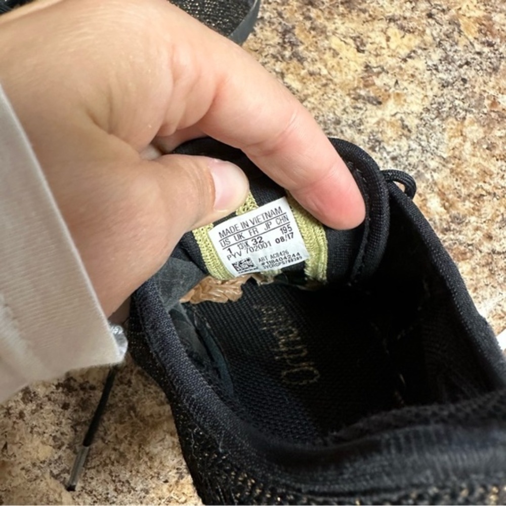 Adidas Black Gold Glitter Tubular Shadow Athletic Running Sneakers Kids Size 1 - Picture 8 of 8